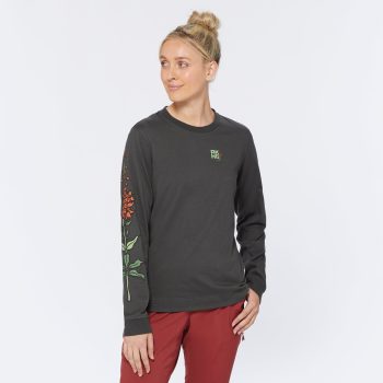 Women's AKHG Crosshaul Long Sleeve Tee